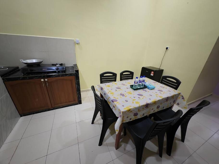 Mawar Homestay Netflix Cuckoo Mersing Exterior foto